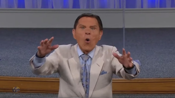 Kenneth Copeland blaast COVID-19 weg met behulp van de "Wind Of God"