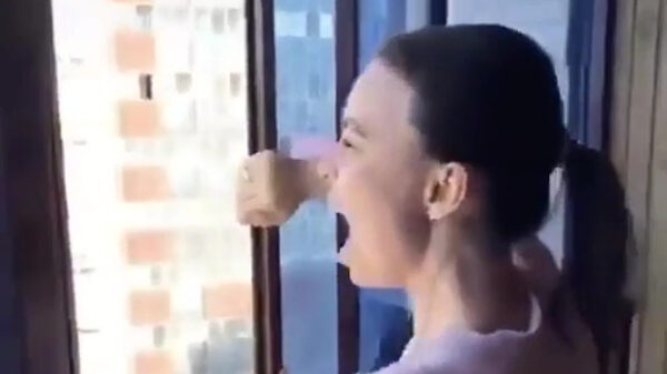 Als niet iedereen het met jouw zangkunsten eens is