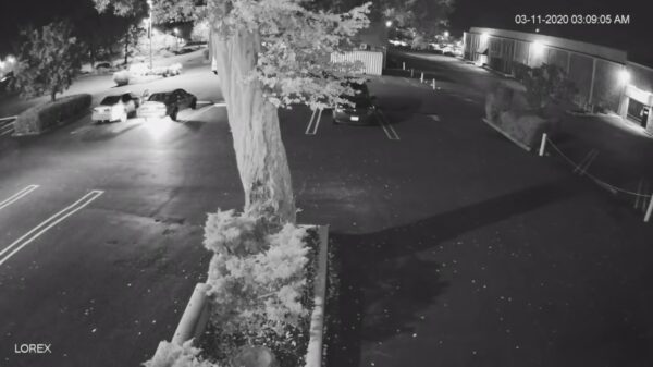 Speltip 452: benzine proberen te stelen terwijl je een sigaret rookt is nooit verstandig