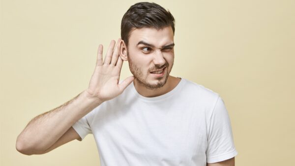 Je moet kiezen: iedereen hoort wat jij denkt of jij hoort wat iedereen denkt?