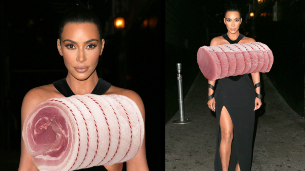 Kim Kardashian laat in haar rollade-jurk niets aan de verbeelding over