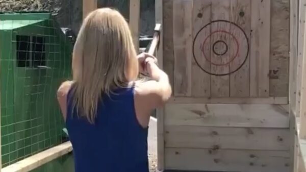 Slechte combinatie: vrouwen en bijlen