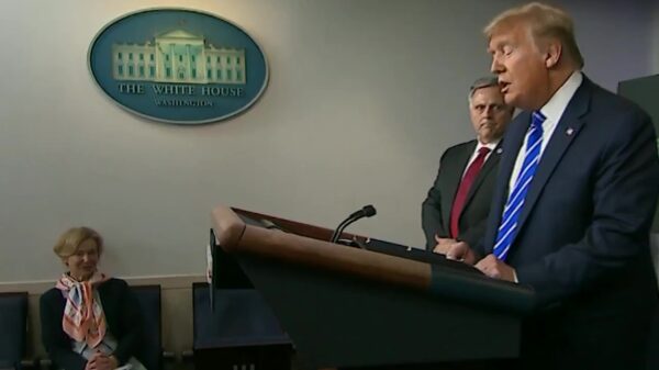 Wereldwijde verbazing om Trumps uitspraken over 'injecteren van desinfectiegel'