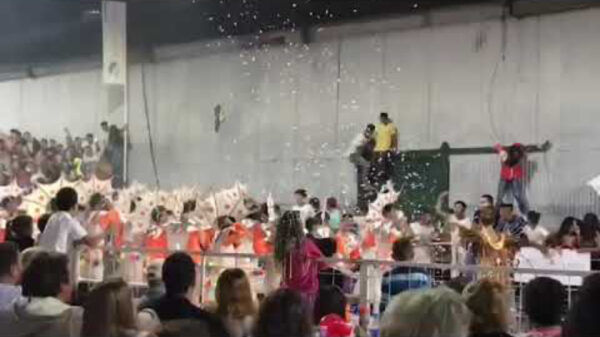 Volgepakte tribune in Argentinië stort in tijdens carnaval