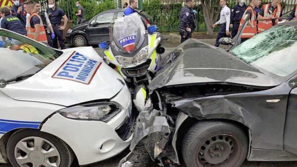 Aanslag in Frankrijk: moslimterrorist rijdt 'voor ISIS' motoragenten aan