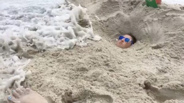 Protip: graaf jezelf bij vloed nooit in!