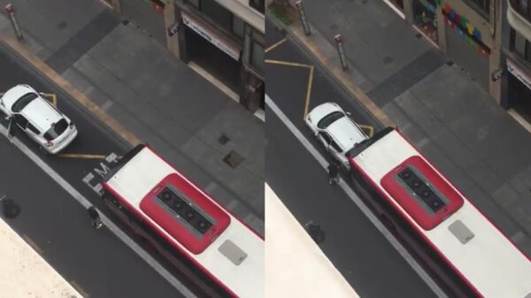 Roadragen met een buschauffeur in Valencia is echt een zeldzaam dom idee