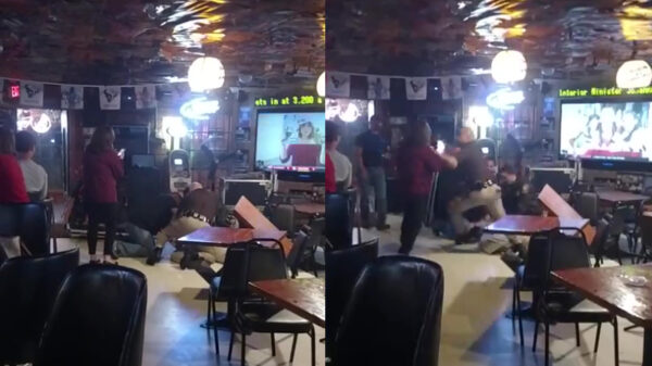 Karen slaat een agent en heeft daar al vrij snel spijt van