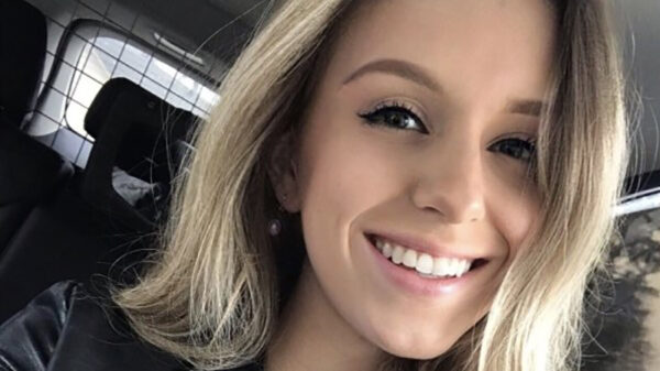 Dominante vrouwen in latex en leer hebben het weer voor het zeggen (5)