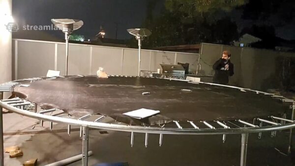 Trampoline in elkaar zetten zorgt voor een belletje naar de glaszetter