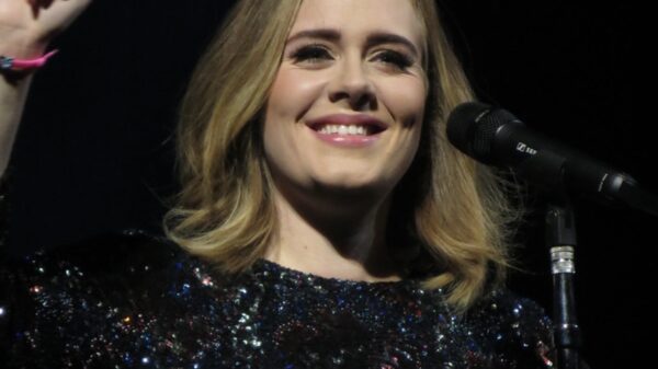 Zou jij deze 44 kilo lichtere Adele op straat herkennen?