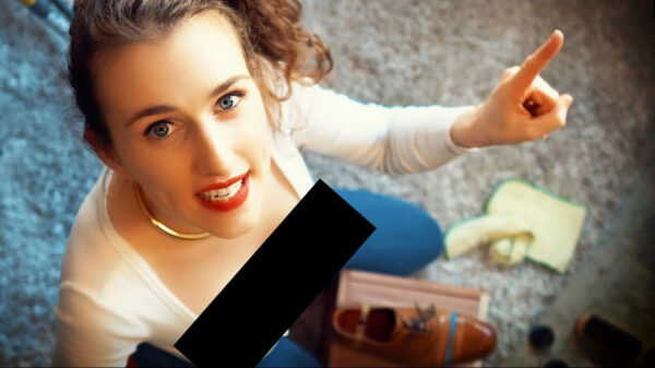 Piper Blush leert je hoe je het best je schoenen kunt poetsen