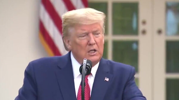 Oom Donald weet zichzelf over het coronavirus behoorlijk tegen te spreken