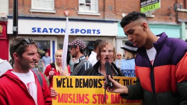 "De moslims pakken alles van ons af!"