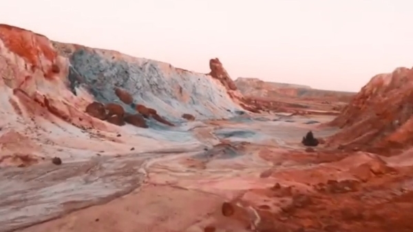 Een stukje over Mars vliegen