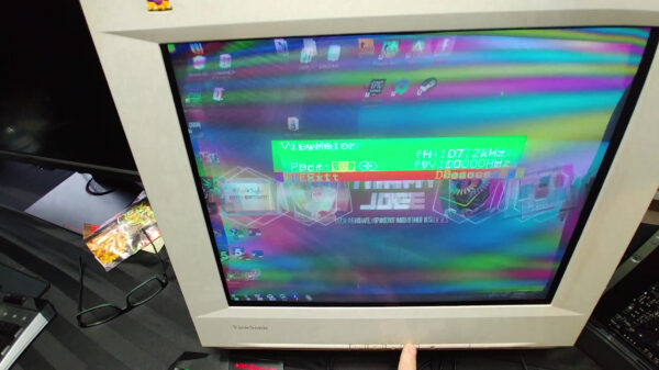 Even lekker ouderwets je beeldscherm 'degaussen'