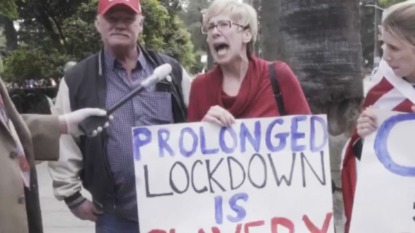 Amerikaanse vrouw vergelijkt de gedwongen lockdown met slavernij