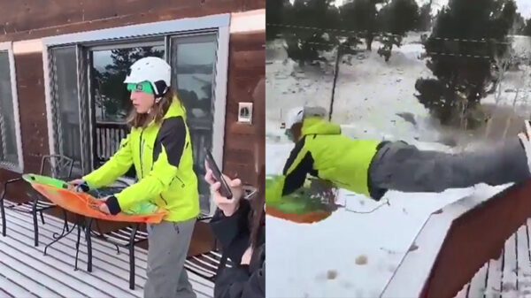 Jongedame neemt een gewaagde afsprong tijdens sleetje rijden