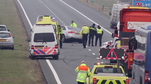Lachgas-junk crasht geleende auto van Youtuber 'Don'