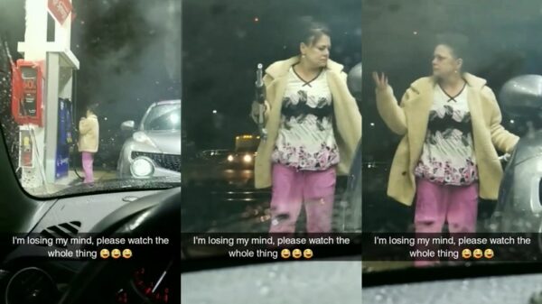 Vrouwelijke slaaptablet probeert het nieuwe draadloos tanken