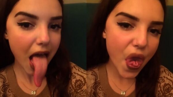 Schatje weet onze interesse te wekken met haar tongskills