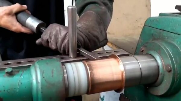 Laten we eens een kopje maken van een plaatje koper