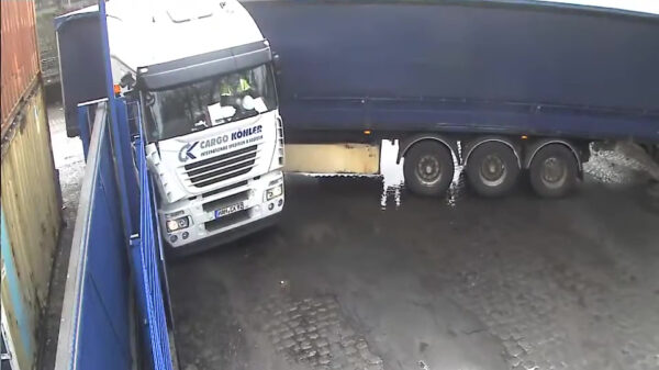 De medewerker-van-de-maand-award gaat net aan deze chauffeur zijn neus voorbij