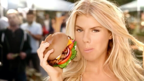 Een heerlijke verzameling van vette hamburgers en sappige fitgirls