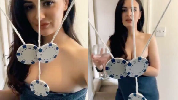 De Engelse Paige doet de 'pendulum challenge' maar dan met pokerfiches