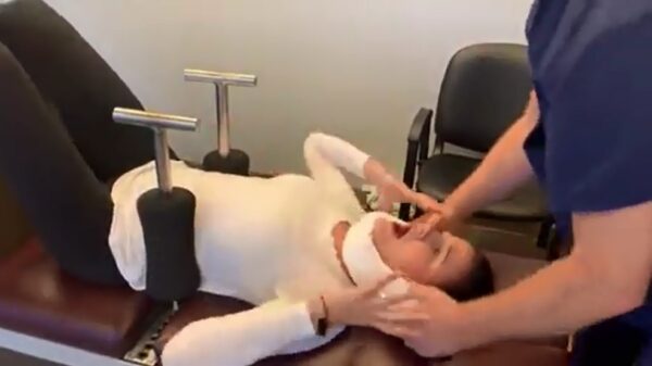 Nek kraken van chick gaat niet helemaal zoals verwacht