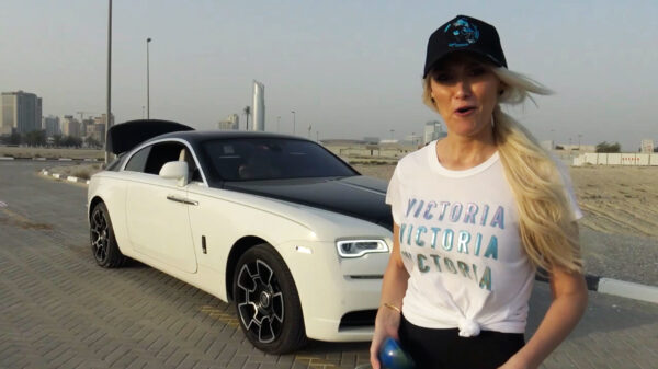 Random dingen pletten met Supercar Blondie en een Rolls-Royce van 2500 kilo