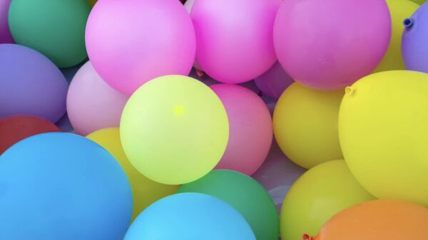 Romantisch: vrouw maakt opbeurvideootje voor haar zieke man