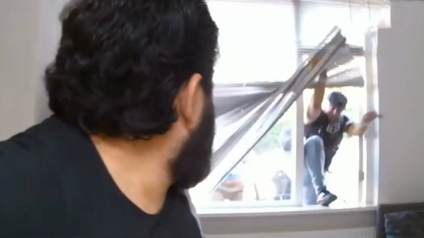 Vlogger 0Fux valt huis binnen tijdens Youtube-liveshow van Shabir Burhani
