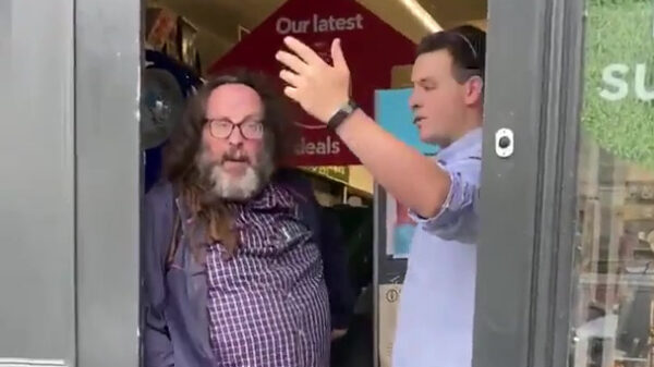 Hey, houd eens even op met die vunzige mishandeling, wil je?