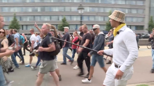 Ook de slijptol ging sfeerproeven bij de anti-lockdownprotest in Den Haag