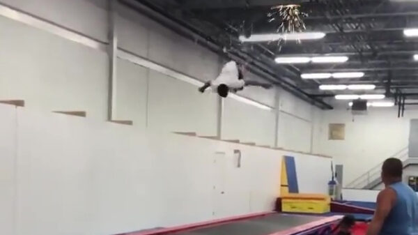 Turner maakt net iets te spetterende backflip
