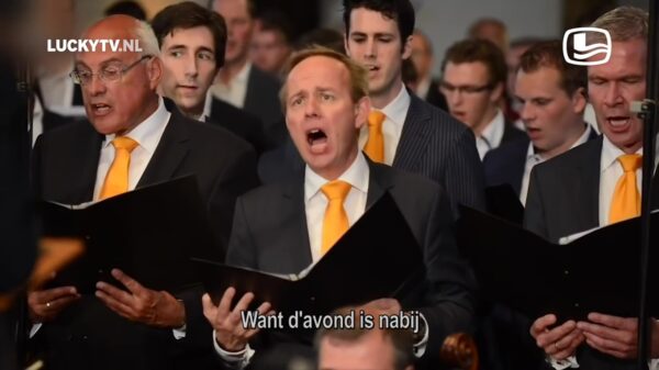 Kees van der Staaij zuigt de heer dankzij LuckyTV