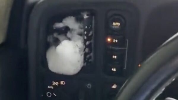 Deze wasstraat maakt je auto ook aan de binnenkant schoon