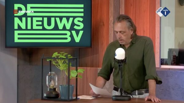 Marcel van Roosmalen kan zelf niet nadenken, daarom is hij blij met Arie Boomsma