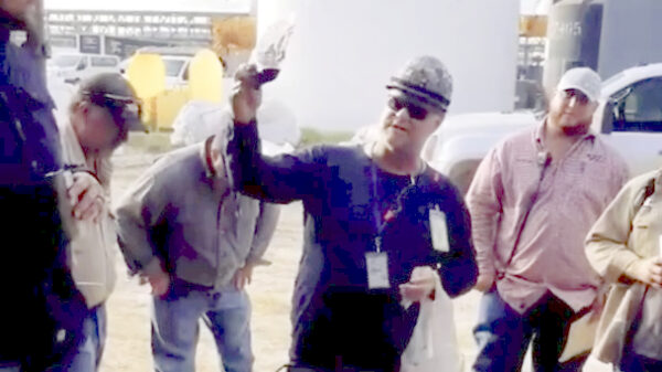 Met noten wordt een simpele veiligheidsbriefing veel leuker