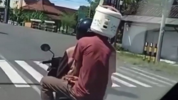 Wie geen geld voor een helm heeft moet creatief zijn
