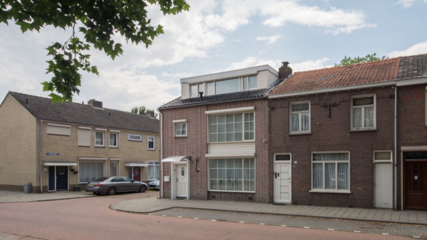 Altijd al in het huis van Roy Donders in Tilburg willen wonen? Dit is je kans!