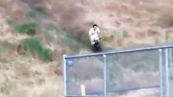 BMX-bink vs iets te steile heuvel