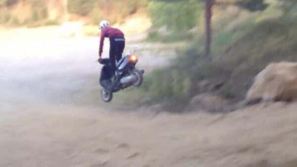 Een heerlijke lading scooterfails in één compilatie