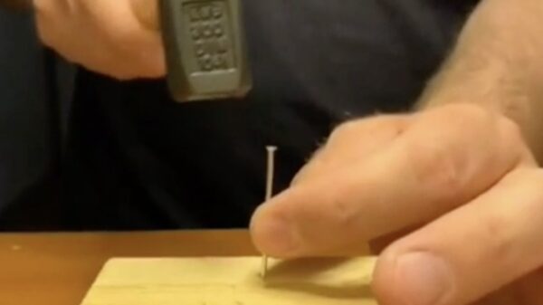 Lifehack: zo mep je nooit meer op je eigen hand!