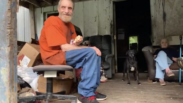 Fotograaf geeft een kijkje in het bizarre leven van de inteeltfamilie Whitakers