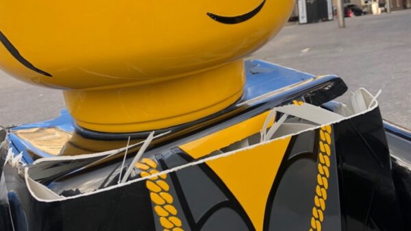 Andre Hazes waarschijnlijk ook slavendrijver: beeld op de Dam onthoofd