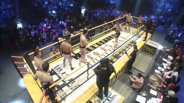 MMA-vechters nemen het in teams van 4 tegen elkaar op in Team Combat