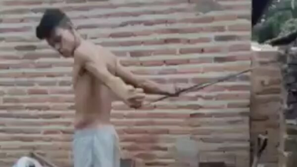 Elastiek maakt een nieuw slachtoffer tijdens work-out