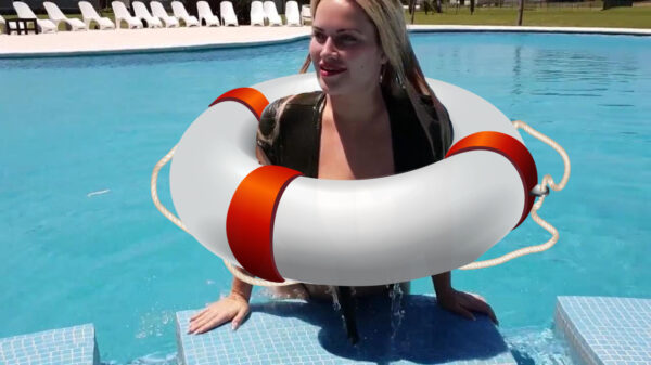 Olyria Roy is een echte waterrat en heeft geen reddingsboei nodig